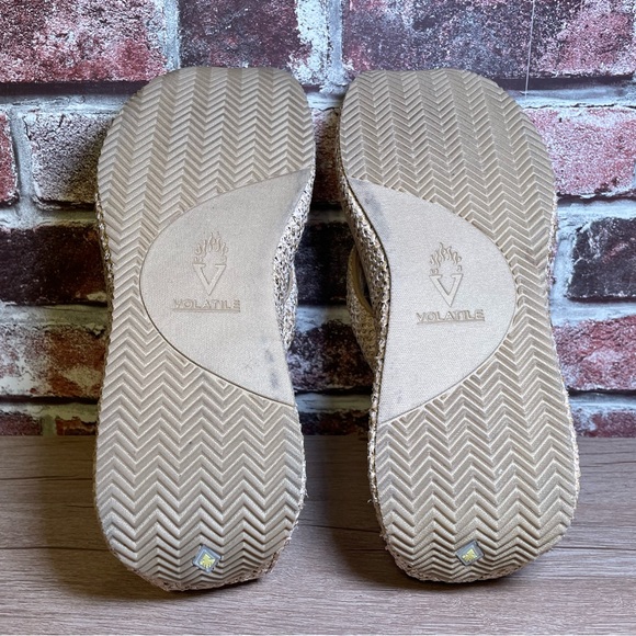 Volatile Women's Audry Wedge Thong Sandals Raffia Natural, Size 9 - Picture 6 of 9